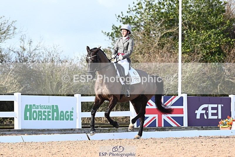 240218A-140440-08555 - 152-Beth.Miller-Lillie.Langtry