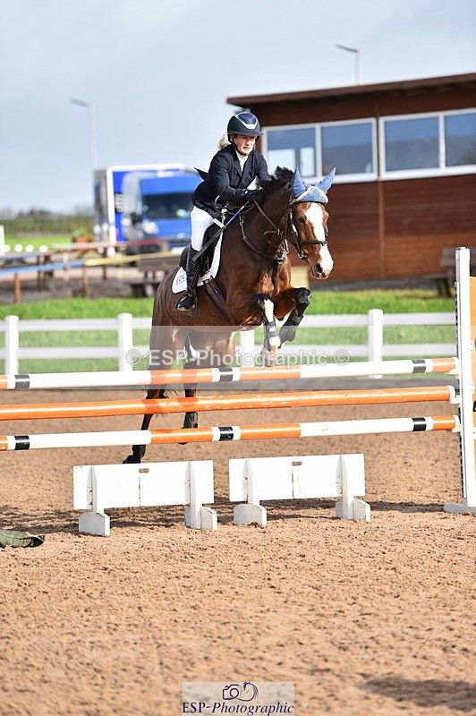 231101A-122348-00253 - Cls 4 Members 1.15m & Open