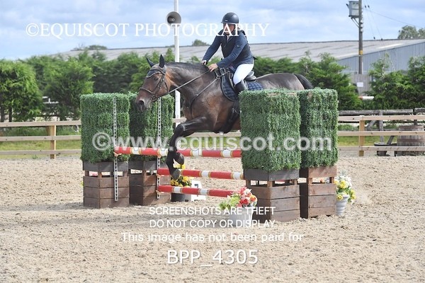 BPP_4305 - CLASS 12 SUN Senior British Novice/ 90cm Open