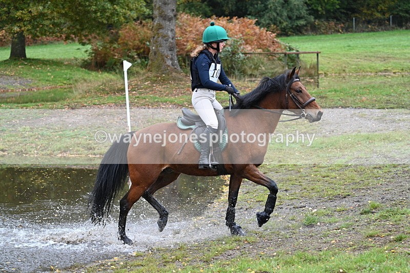 WJ7_3275 - Time 10:47 to 11:11 at the water