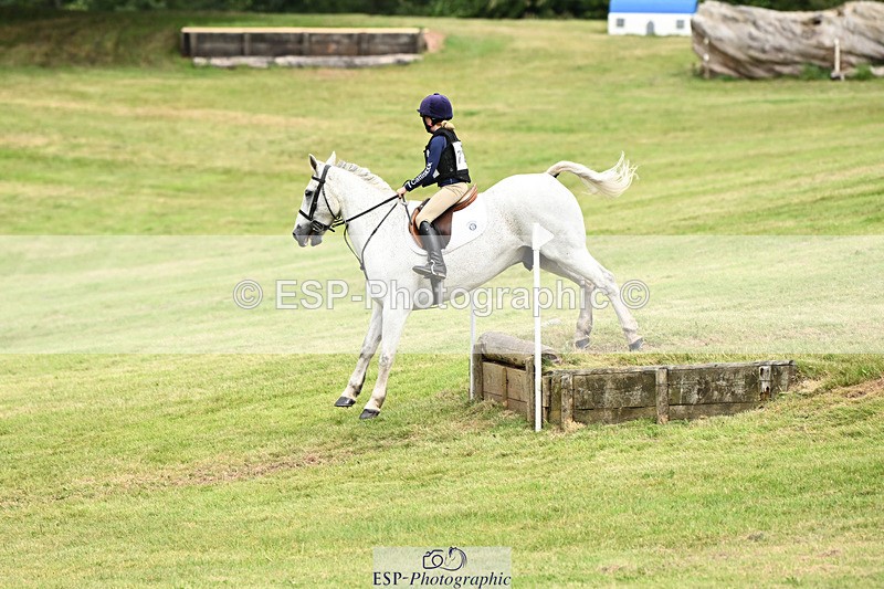 240825X-160214-36643 - 80cm XC 15.30 to 16.30