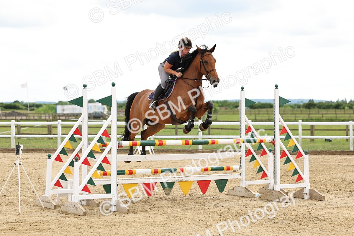 SBM_006226 - Class 19 - Senior Newcomers - 1.10m