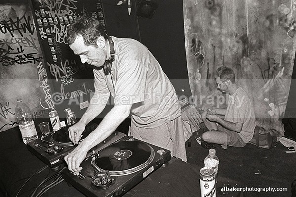 06 - Friends-&-Family @ the-roadhouse 31.05.03