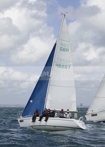 120630 White Machine GBR4888T  _MG_5759 - ROUND THE ISLAND RACE - 30th June 2012