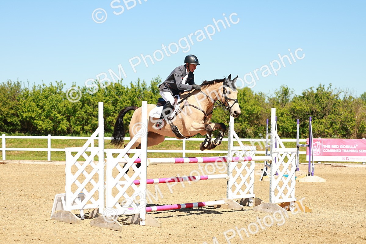 SBM_001204 - Class 4 - Senior Newcomers 1.10m