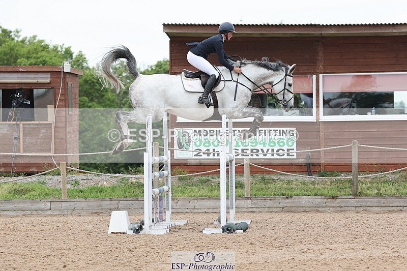 250524-131949-04992 - Cls 15 Snr Fox 1st Rnd