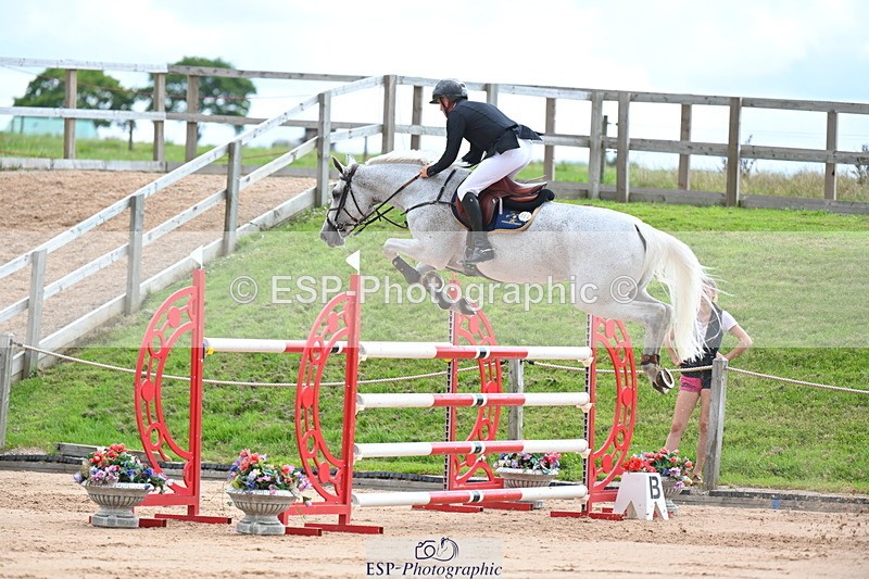 230721A-110742-05560 - Cls 6, 2 Star Medium 1.35m