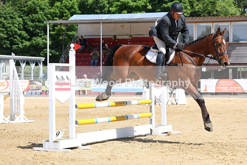 3E7A9496 - Class 8: Senior 80cm