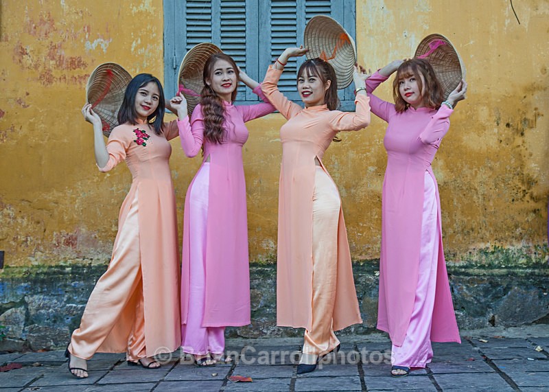IMG_6172 Girls in traditional costume, Hoi An, Vietnam - Vietnam