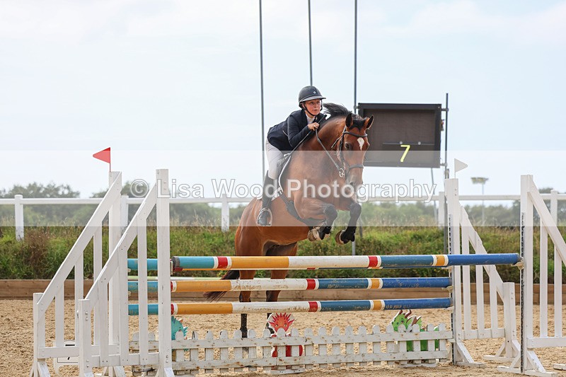 3E7A1779 - Class 13: Senior Newcomers/1.10m open