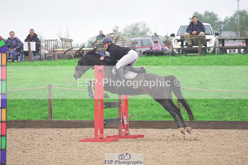 231017A-160826-07798 - Cls 31 Snr 1m Derby