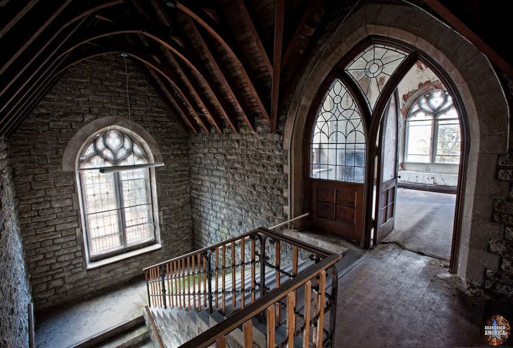 St. Peter's Episcopal Church (Germantown, PA) | Beautiful Stairway - St. Peter's Episcopal Church