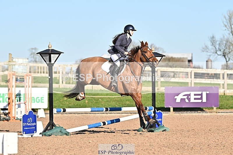 250401-171600-00333 - 70cm classes