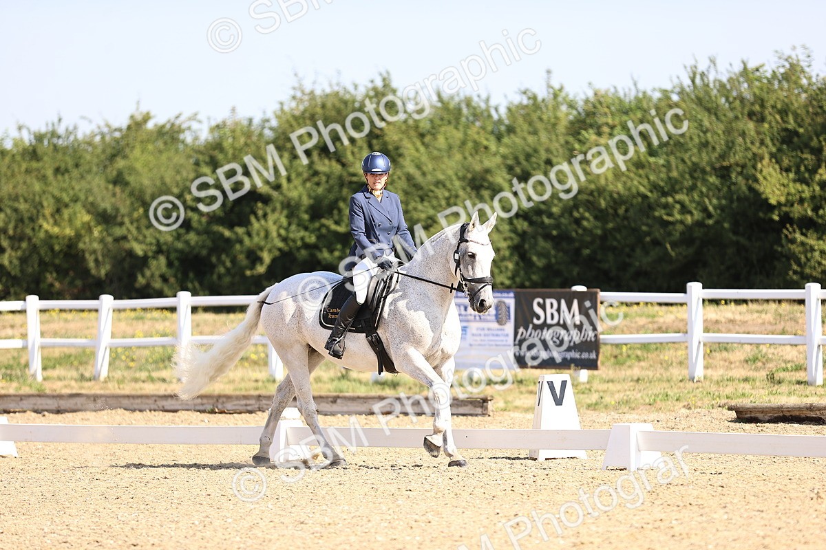 SBM_008692 - Novice 5 - 08.30-9.33