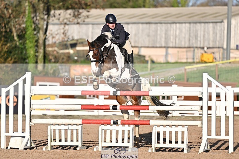 251119-141651-00530 - Cls 5 Foxhunter and 1.20m Open