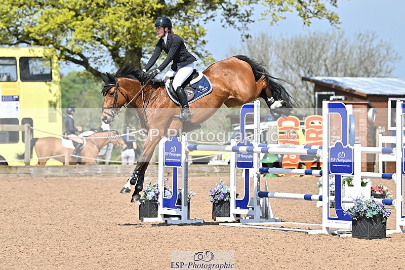 240509A-112407-01152 - Cls 9 Snr 1.20m Open