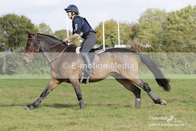  WWHT 171021 3557 - Intermediate Pairs (0.90m)  17/10/21