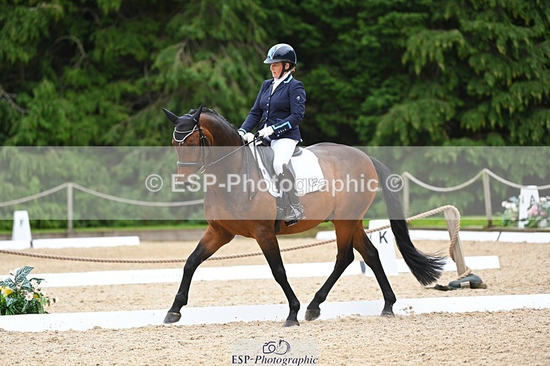 230813-170818-08575 - Cls 14 Medium Silver 16.45 to End