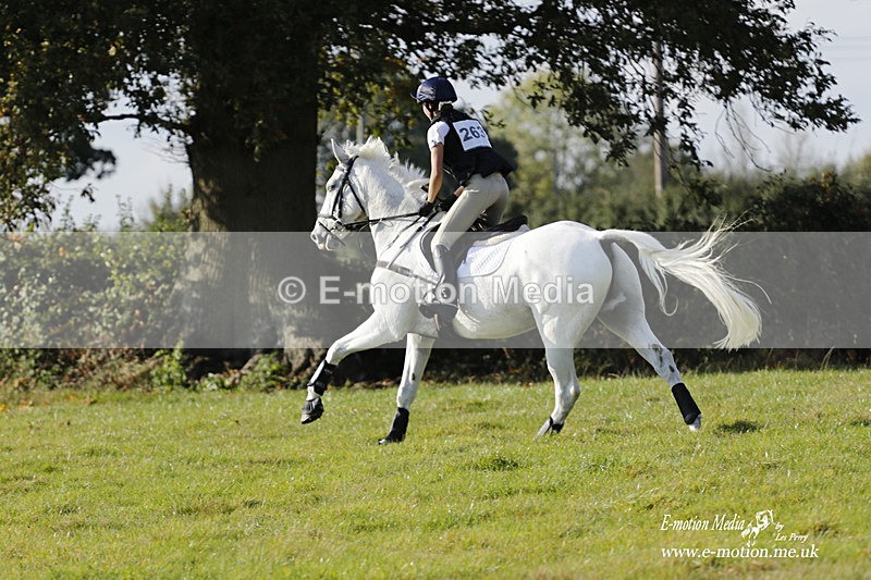  WWHT 171021 4034 - Open (1.00m)  17/10/21