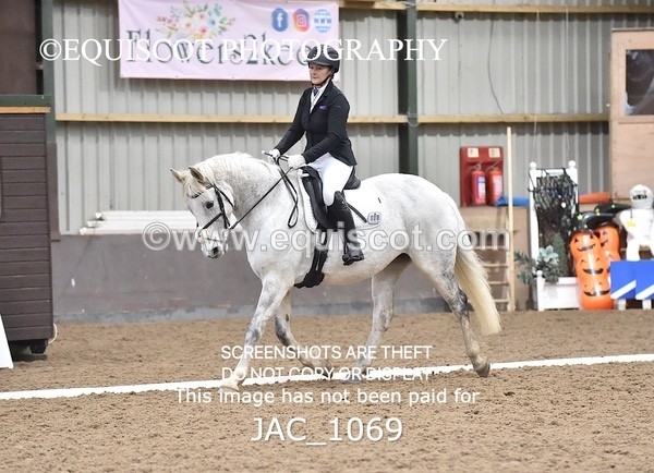 JAC_1069 - CLASS 4 NOVICE 1
