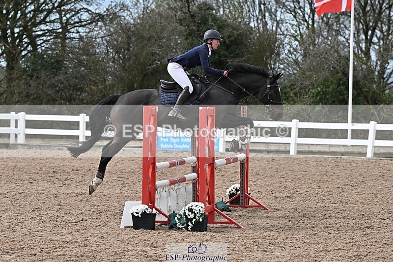 250328-105147-01338 - Cls 8 British Novice and 90cm