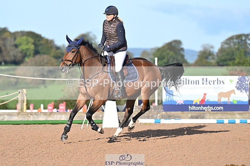 231015A-093527-06993 - Cls 28 Newcomers & 1.10m Open