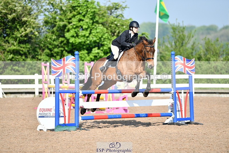 240512A-085513-17019 - Cls 39 British Novice and 90cm Open