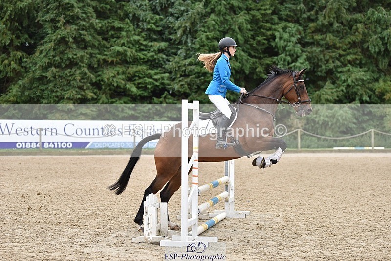 240802-102714-00839 - 70cm Round 1