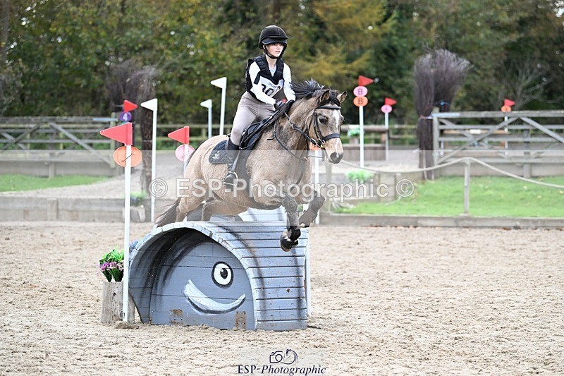 241117-140407-04404 - Cls 3 90-95cm 14.00 to 15.00