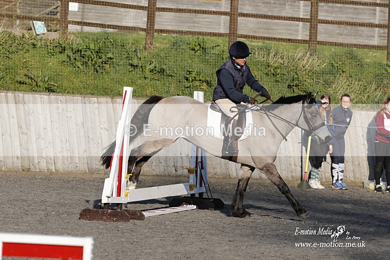 _EST0041 - Bourne Valley Riding Club Winter Showjumping 27/03/22