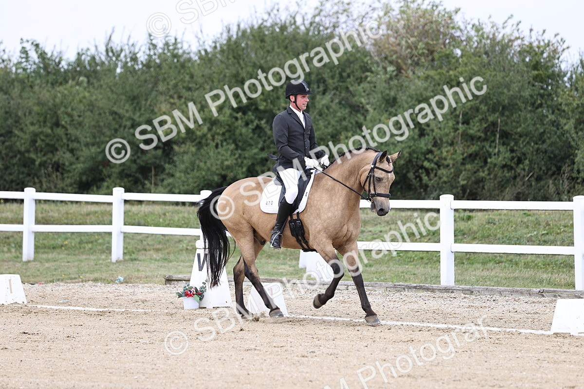 SBM_017460 - Class 14 - Novice 23 - 13.52-14.55