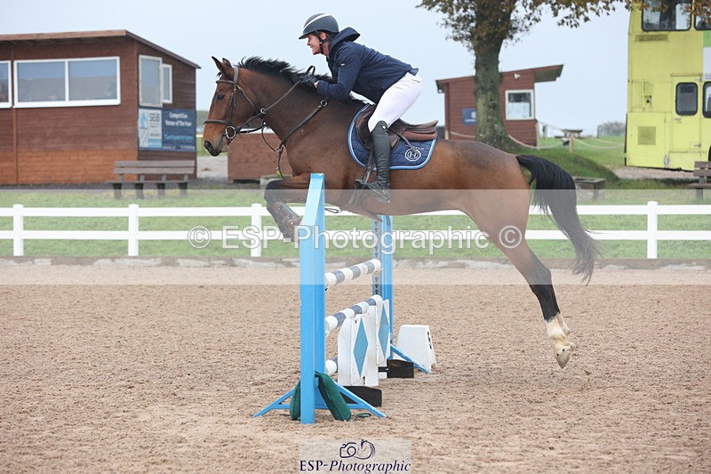 231112A-101130-03243 - Cls 17 Blue Chip Novice Winter Qualifier