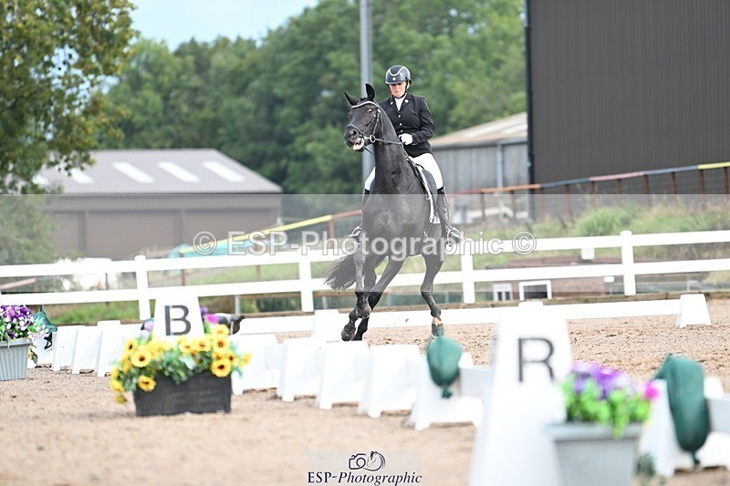 250907-111958-07186 - 003-Helen.JamesDecadent