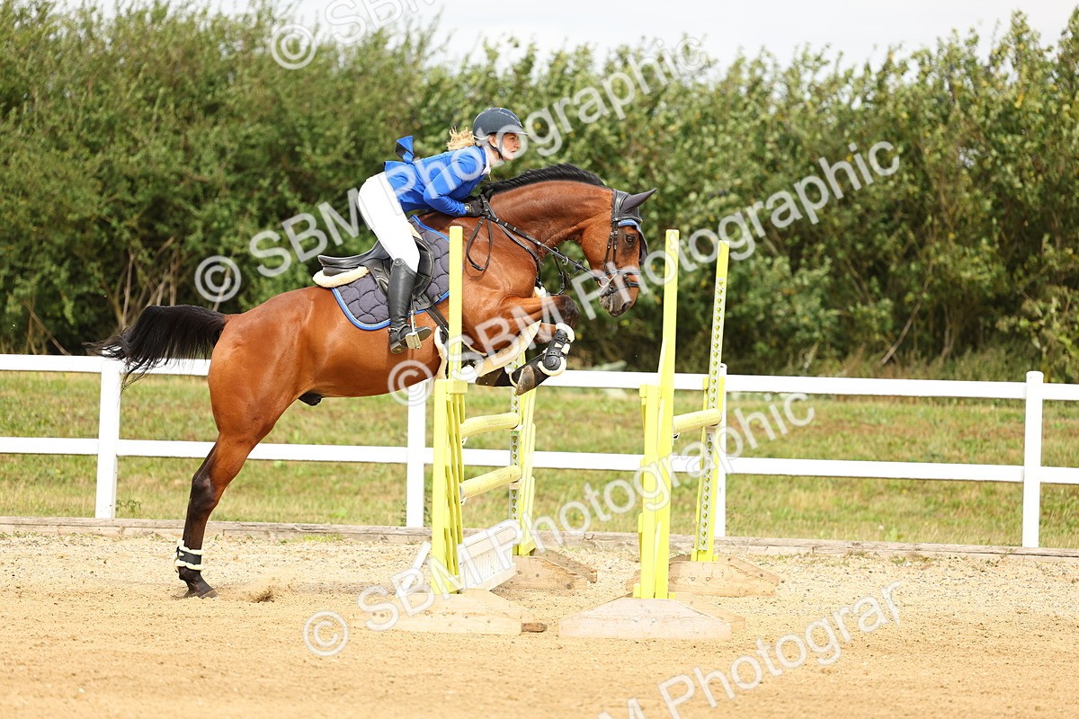 SBM_010218 - Class 3 - Senior Newcomers - 1.10m Open