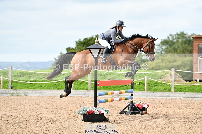 240915A-115652-09800 - Cls 27 Snr 1.05m & 1.10m GP