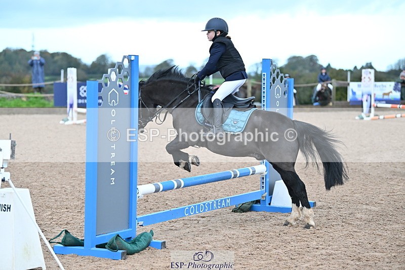 231029A-094359-02498 - 60cm Club and Schools