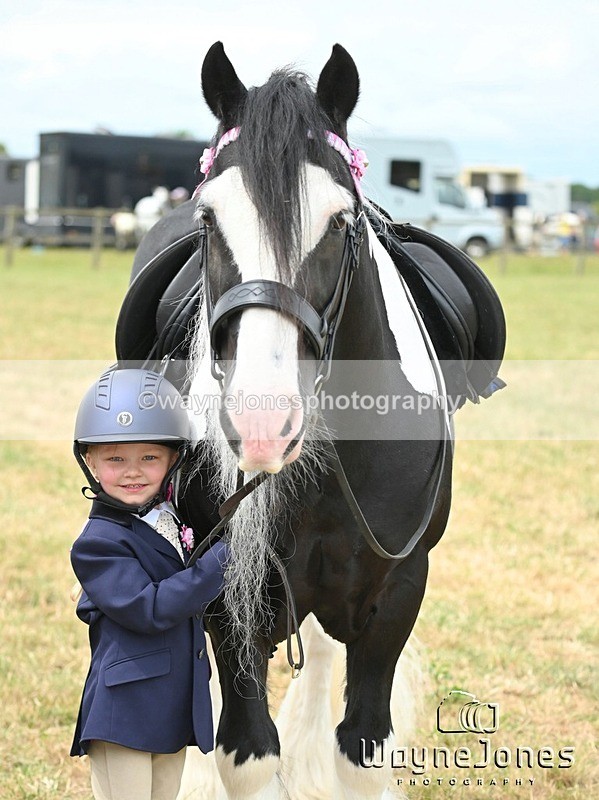 WJ6_8560 - Nancy & Churchill's first Show 22-06-25