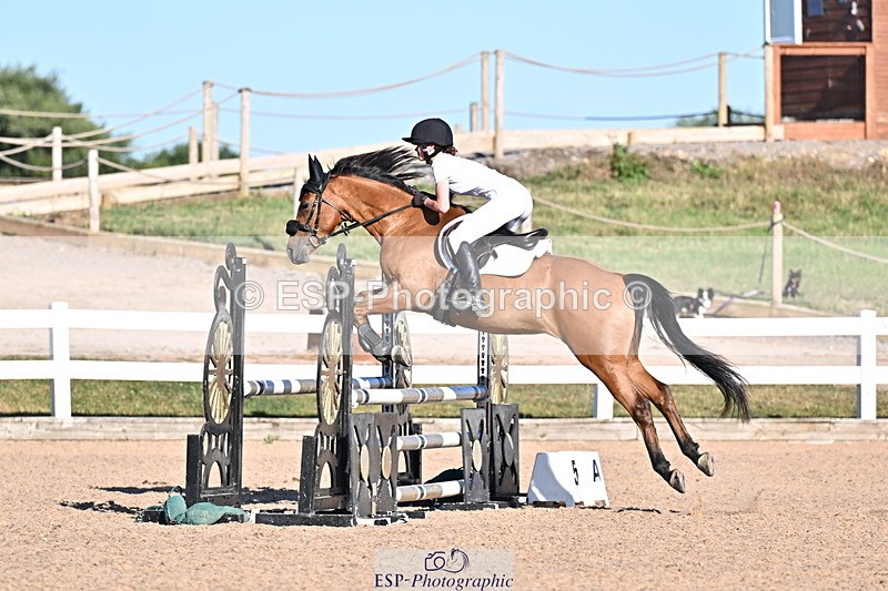 250708A-184129-00623 - 90cm Classes