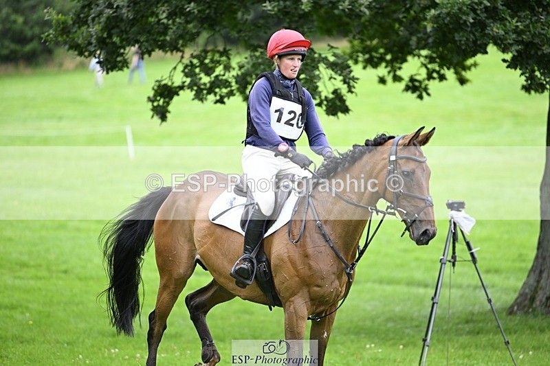 240803-122101-03995 - 120-Rosie_Bradley-Hole-BROADSTRUTHER