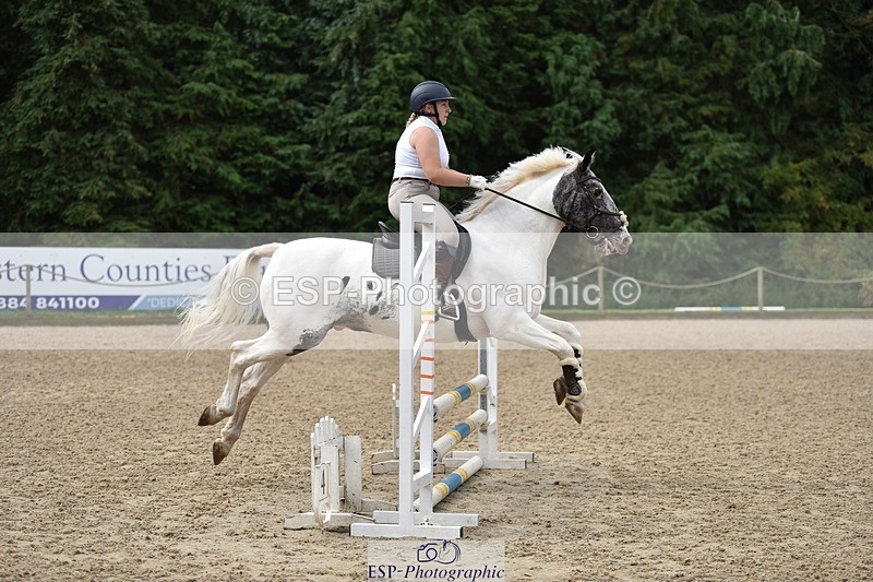 240802-100856-00718 - 70cm Round 1