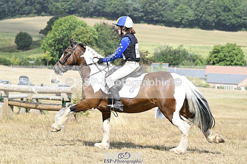 250824A-125252-36528 - 2010-Freya.Hallam-Deakin-Tommy