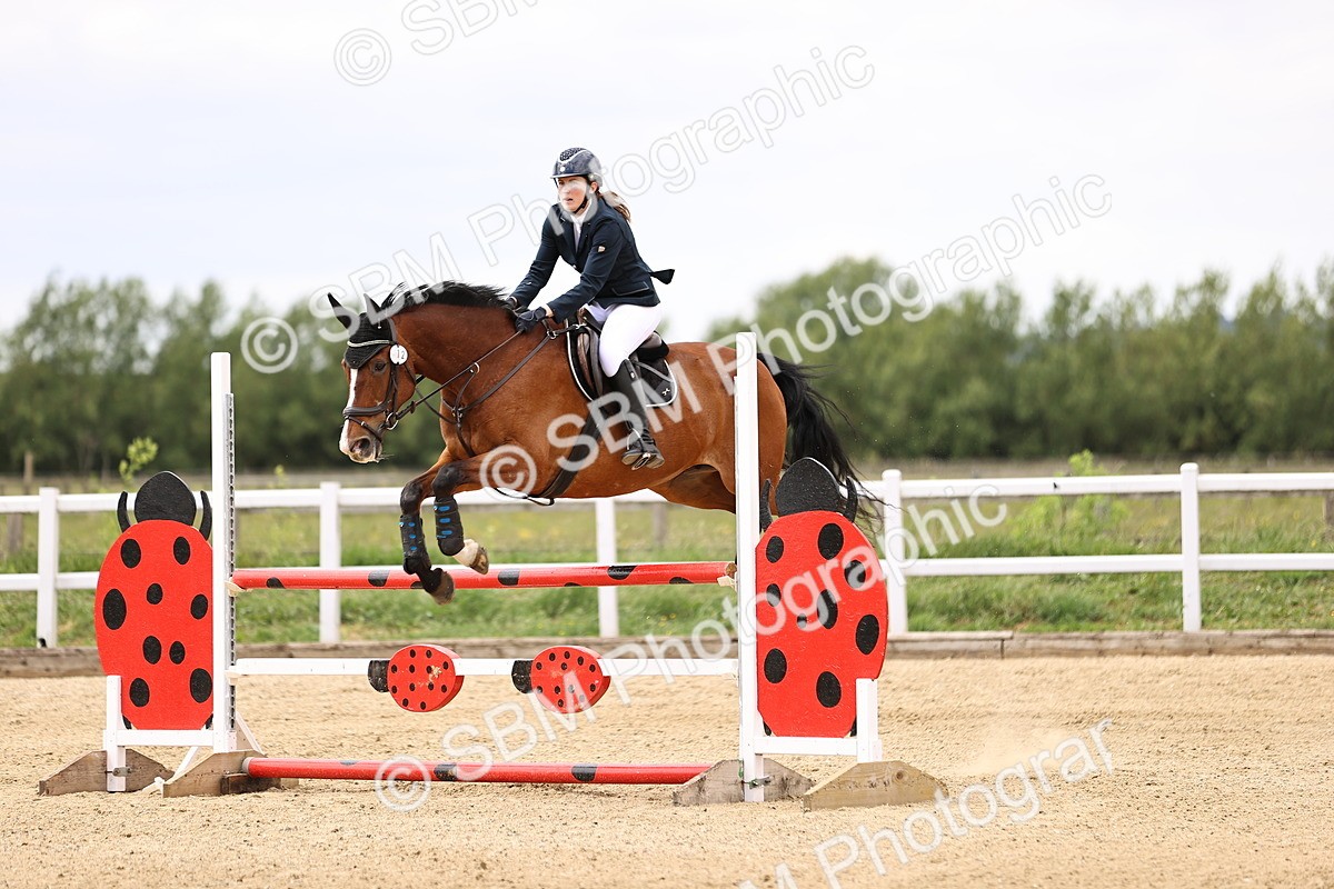 SBM_000374 - Class 4 - 1m showjumping