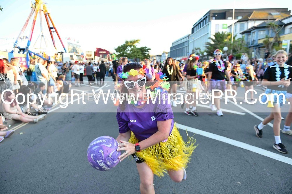 SH4_3906 - Carnival Procession.