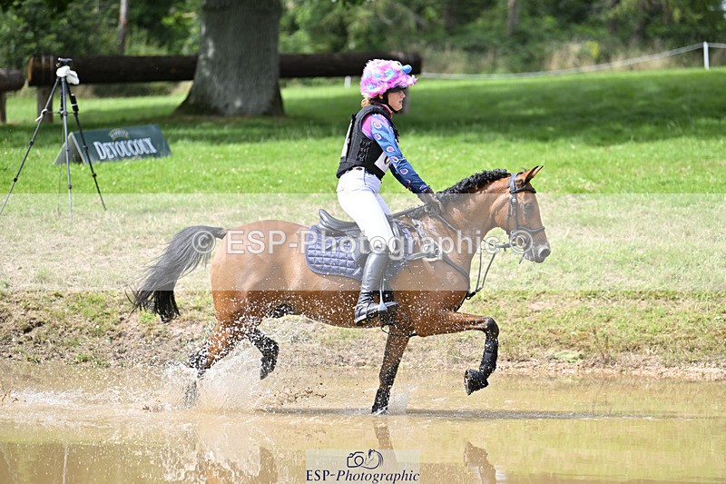 240804-151603-18173 - 601-Tichy_Sanders-UBERTON_VAN_HET_DALHOF