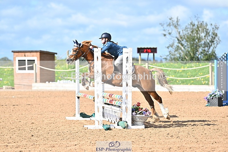240504A-094621-00964 - Cls 1 Pony Intro 70cm