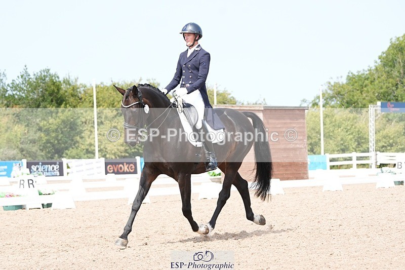 250815-124500-01057 - 016-Ben.JamesToto.light