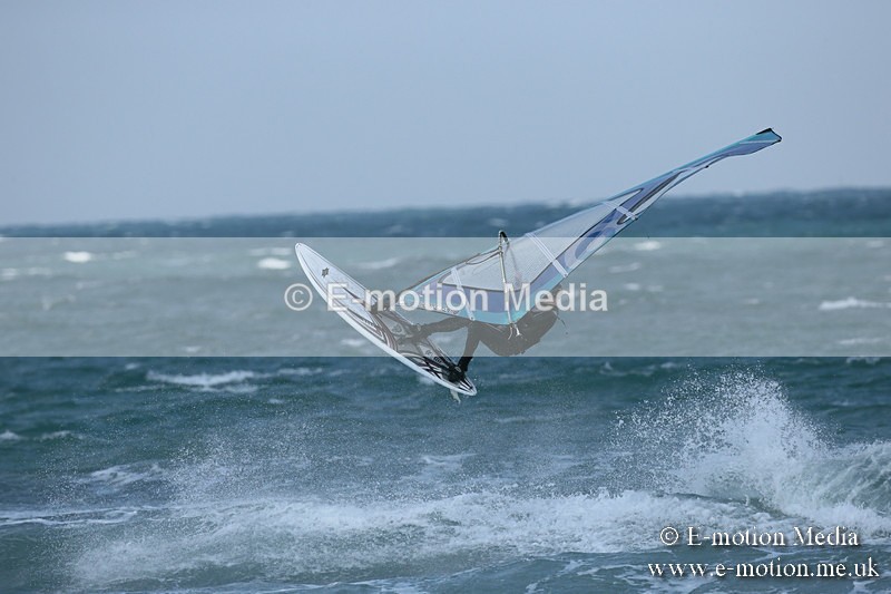 WS 020413-161 - Windsurfing