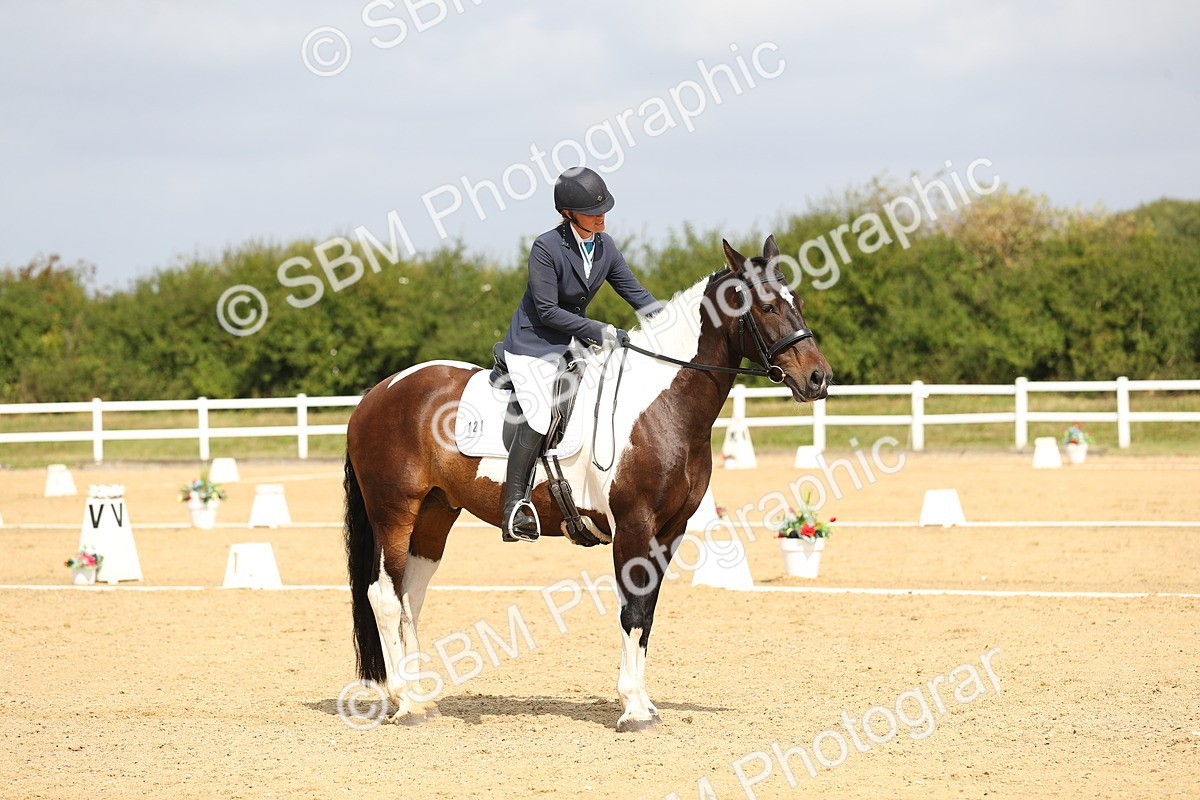 SBM_016399 - Class 13 - Novice 23 - 11.25-12.35