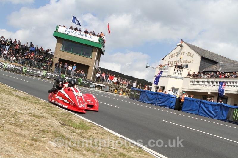 Dean Banks / Ken Edwards LCR Suzuki / Magnam Racing - Sure Sidecar Race 1