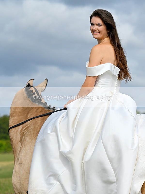 WJ7_6202 - Zoe & Fred Wedding Dress Shoot 09-08-25